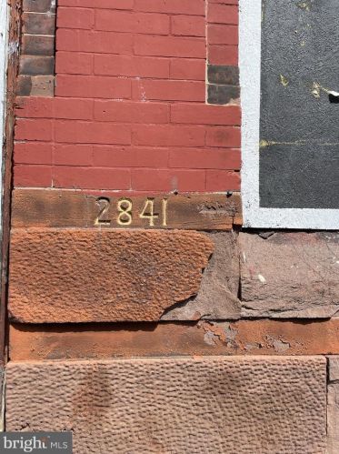2841 Diamond St, Philadelphia, PA 19121-1239