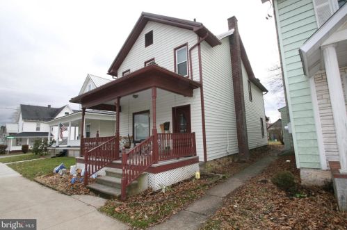 48 Market St, Shirleysburg, PA 17066-1356