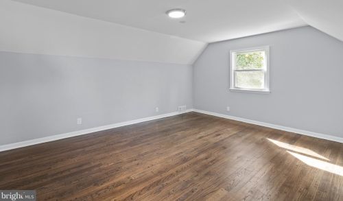 603 Crystal Lake Ave, Tavistock NJ  08033-2711 exterior