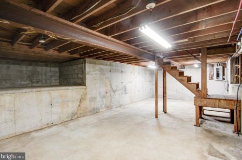 190 Royal Manor Rd, Easton PA  18042-8702 exterior