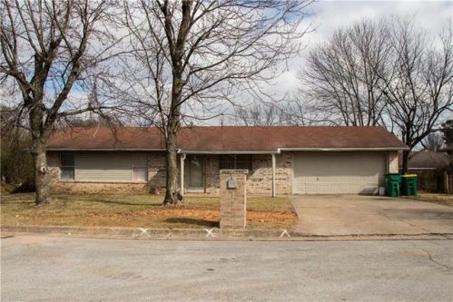 1505 Thelma St, Springdale AR  72764-2242 exterior