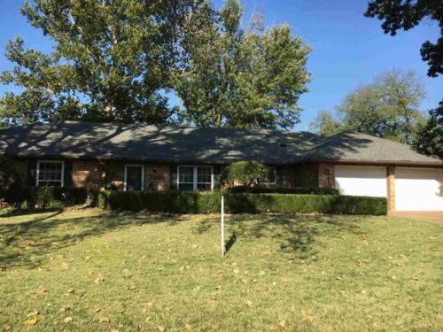 2202 Glenwood Dr, Stillwater, OK 74075-2811