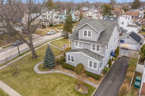 16 Sachem St, East Rockaway NY  11518-1315 exterior