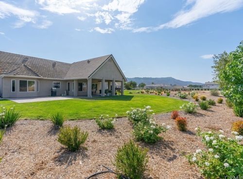 29172 Vallejo Ave, Temecula CA  92592-2302 exterior