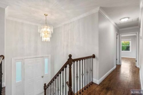 2 Morrison St, Closter NJ  07624-1129 exterior