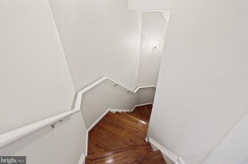 3211 Winter Sun Ter, Herndon VA  20171-1939 exterior