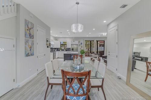 20904 1st Ct, Hollywood, FL 33029-3515