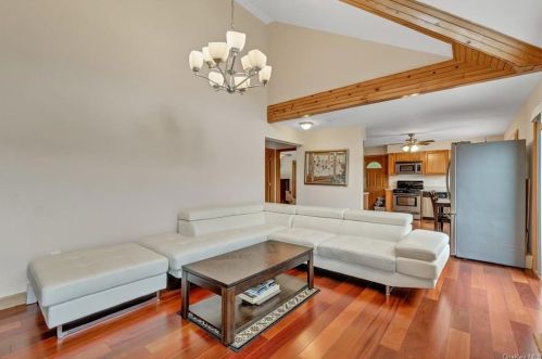 724 Sackett Lake Rd, Monticello NY  12701-4714 exterior