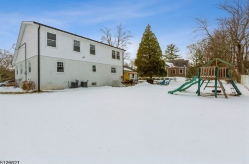 38 La Secla Pl, Berkeley Heights NJ  07922-1234 exterior