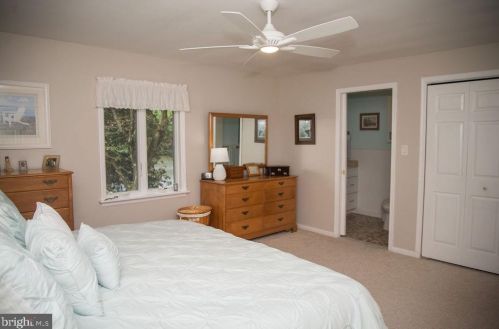 61 Lakeview Dr, Pilesgrove NJ 08098-2081 exterior