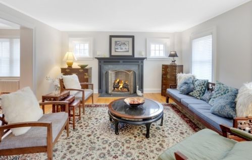 579 Shunpike Rd, Chatham Township, NJ 07928-1531