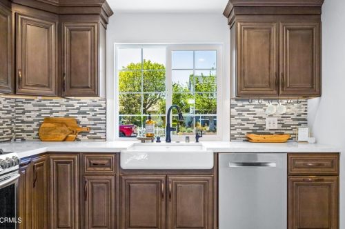 1536 Earl Ave, Simi Valley CA 93065-3617 exterior