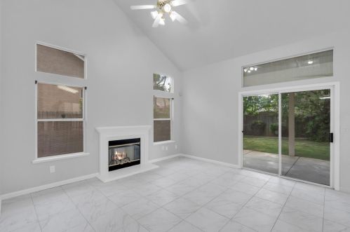 8702 White Peacock Way, Elk Grove CA  95624-3701 exterior