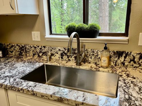 10683 Alta Sierra Dr, Grass Valley CA  95949-6847 exterior