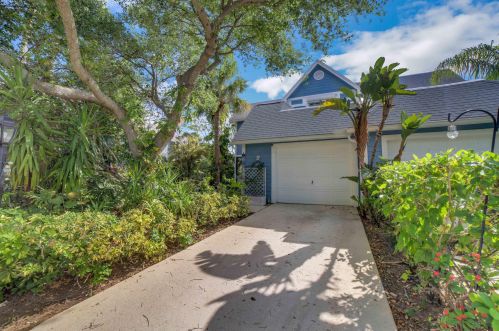 401 Ocean Dunes Cir, Jupiter, FL 33477-9110