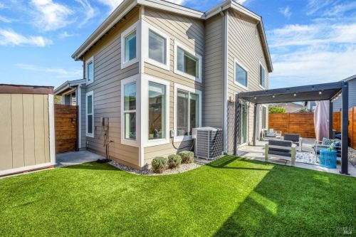 1806 Bella Vista Way, Santa Rosa, CA 95403-5701