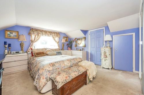 47 Malcolm St, Crotonville NY  10562-3241 exterior