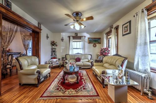 76 Savoy St, Bridgeport CT 06606-4122 exterior