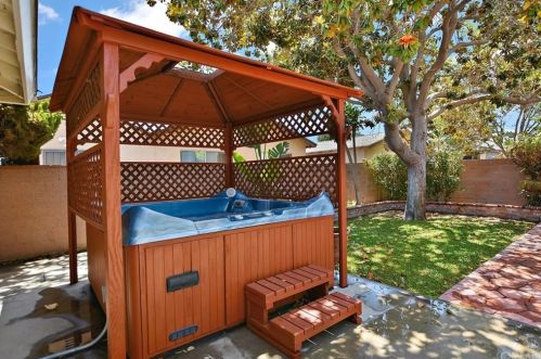 9342 Los Angeles St, Bellflower CA  90706-4446 exterior