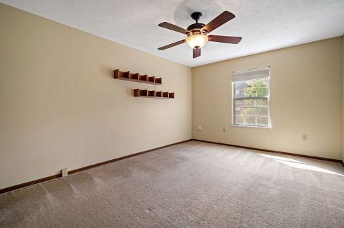 1704 Timberglen Dr, Imperial PA  15126-9248 exterior