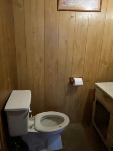 702 12th Ave, Whitaker PA  15120-2016 exterior