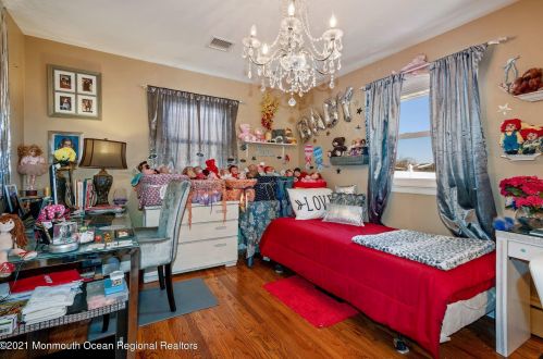 323 Lk Shr Dr, Bricktown NJ 08723-6013 exterior