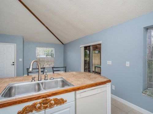 3731 Cheltenham Dr, Palm Harbor FL  34684-4512 exterior