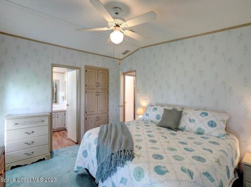 7574 Cedar Bark Rd, Sebastian FL  32976-7747 exterior