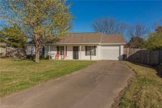 2407 Ravenswood, Fayetteville, AR 72704-5209