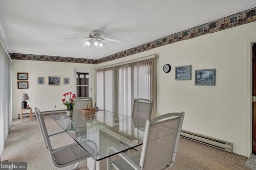 101 Strayer Dr, Carlisle PA  17013-4408 exterior