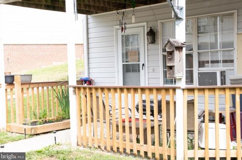 34 Mallard Ct, Charles Town WV  25414-5804 exterior