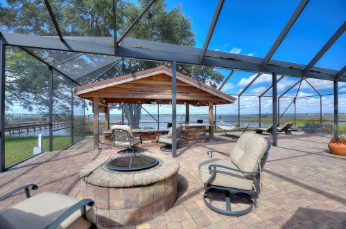 2950 Crump Rd, Winter Haven FL  33881-9238 exterior