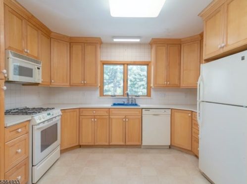 185 Wildwood Ave, Montclair NJ  07043-1808 exterior