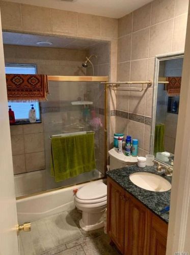 192 Hickory Rd, Woodsburgh NY  11598 exterior