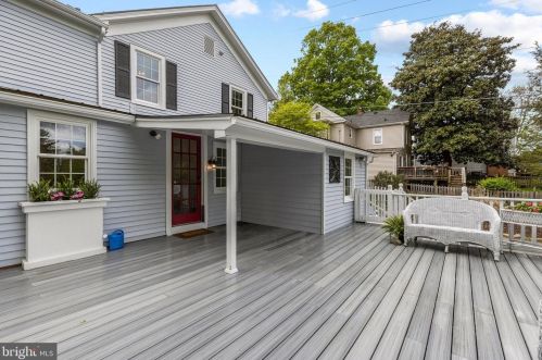 303 Colonial Hwy, Hamilton VA  20158-9056 exterior