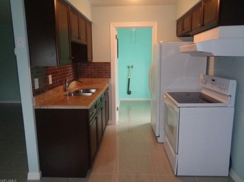 301 Canyon Dr, Lehigh Acres FL  33936-7129 exterior