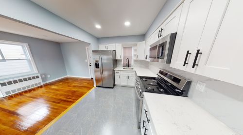 76 Thorens Ave, New Hyde Park, NY 11040-5263