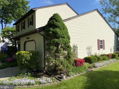 110 Lea Dr, Lansdale, PA 19446-1447