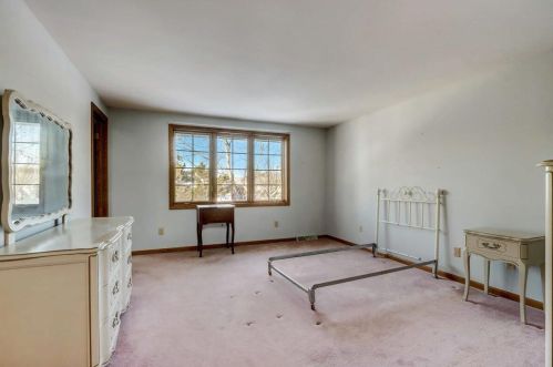 5339 Cambridge Ln, Milwaukee WI 53221-3237 exterior