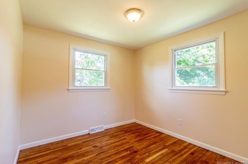 23 Mcintosh Ave, Uncasville CT  06382-2227 exterior