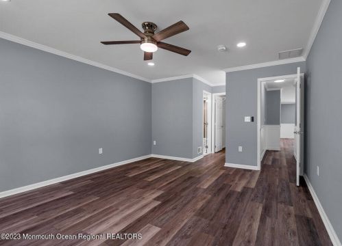 2 Taylor Ct, Lakewood NJ  08701-7317 exterior