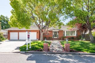 18930 Cabernet Dr, Saratoga, CA 95070-3566
