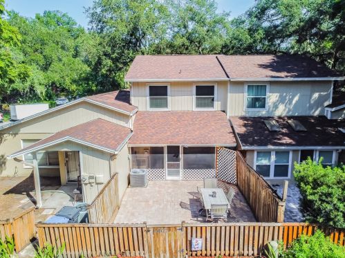 14677 Pine Glen Cir, Lutz FL  33559-3289 exterior