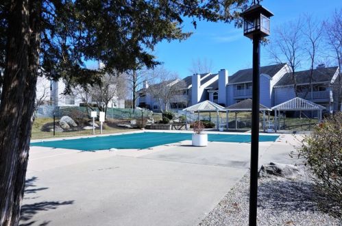 55 Leafwood Ln, Groton CT  06340-6252 exterior