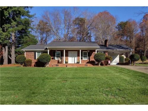 155 Polly Dr, Statesville, NC 28625-8987