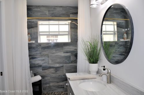 523 6th St, Vero Beach FL  32962-1687 exterior