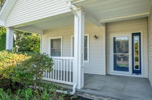 107 Oliver Way, Bloomfield, CT 06002-1928