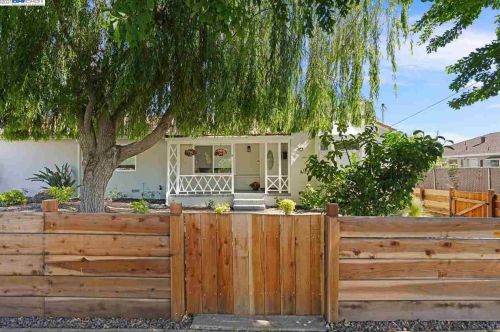 955 Maud Ave, San Leandro, CA 94577-5247