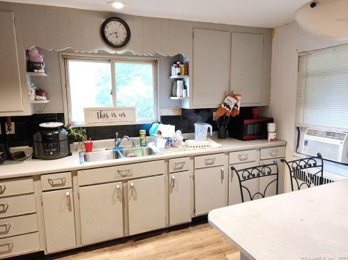 124 Charles St, New Britain, CT 06051-1708
