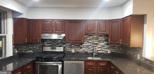 850 Longshore Ave, Philadelphia PA  19111-4423 exterior